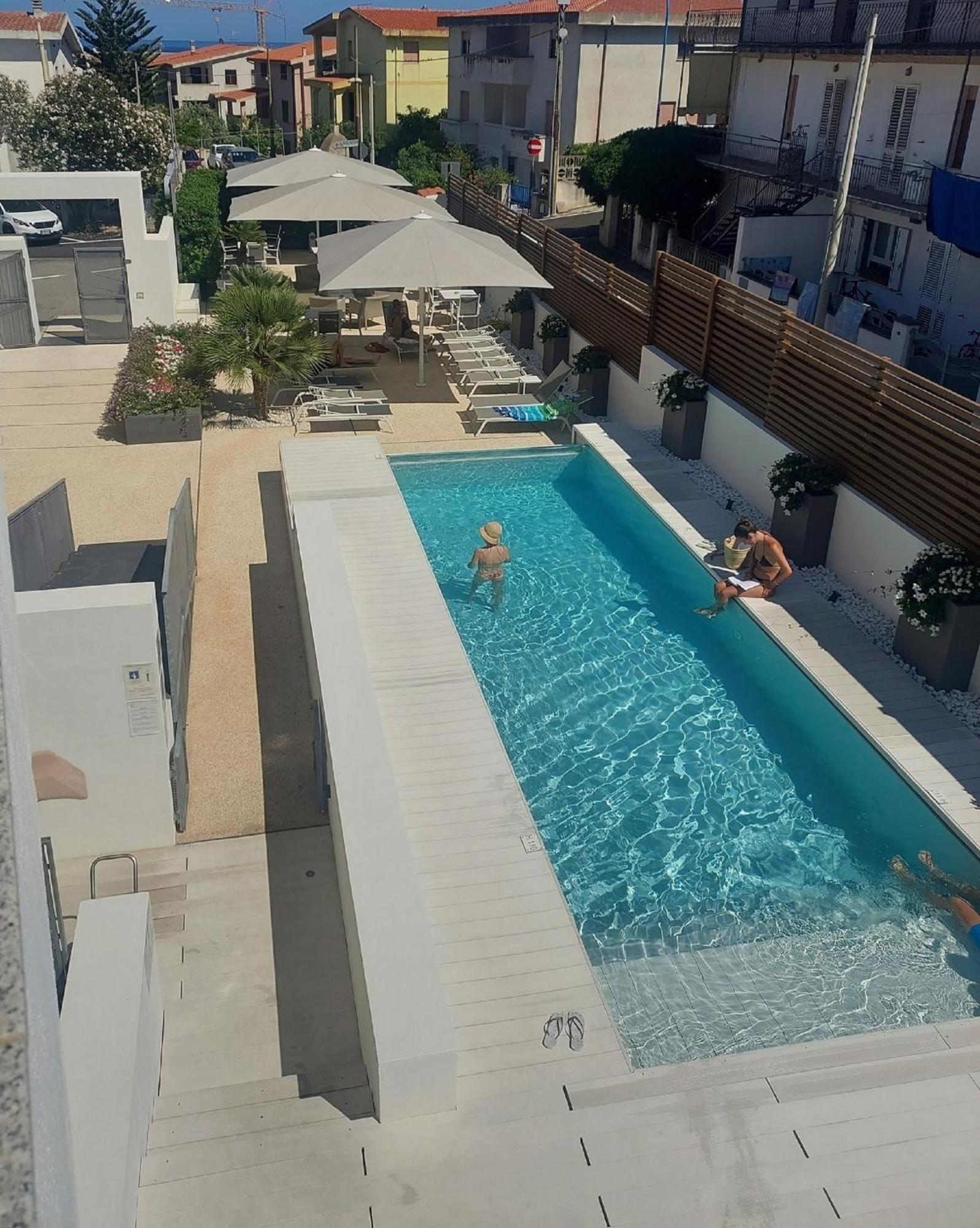 קאלה גונונה Hotel Nettuno מראה חיצוני תמונה